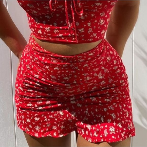 TIGER MIST Floral Print Bells Mini Skirt Size Medium - Picture 10 of 10